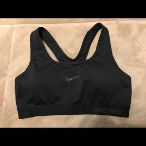 Nike Pro Sports Bra